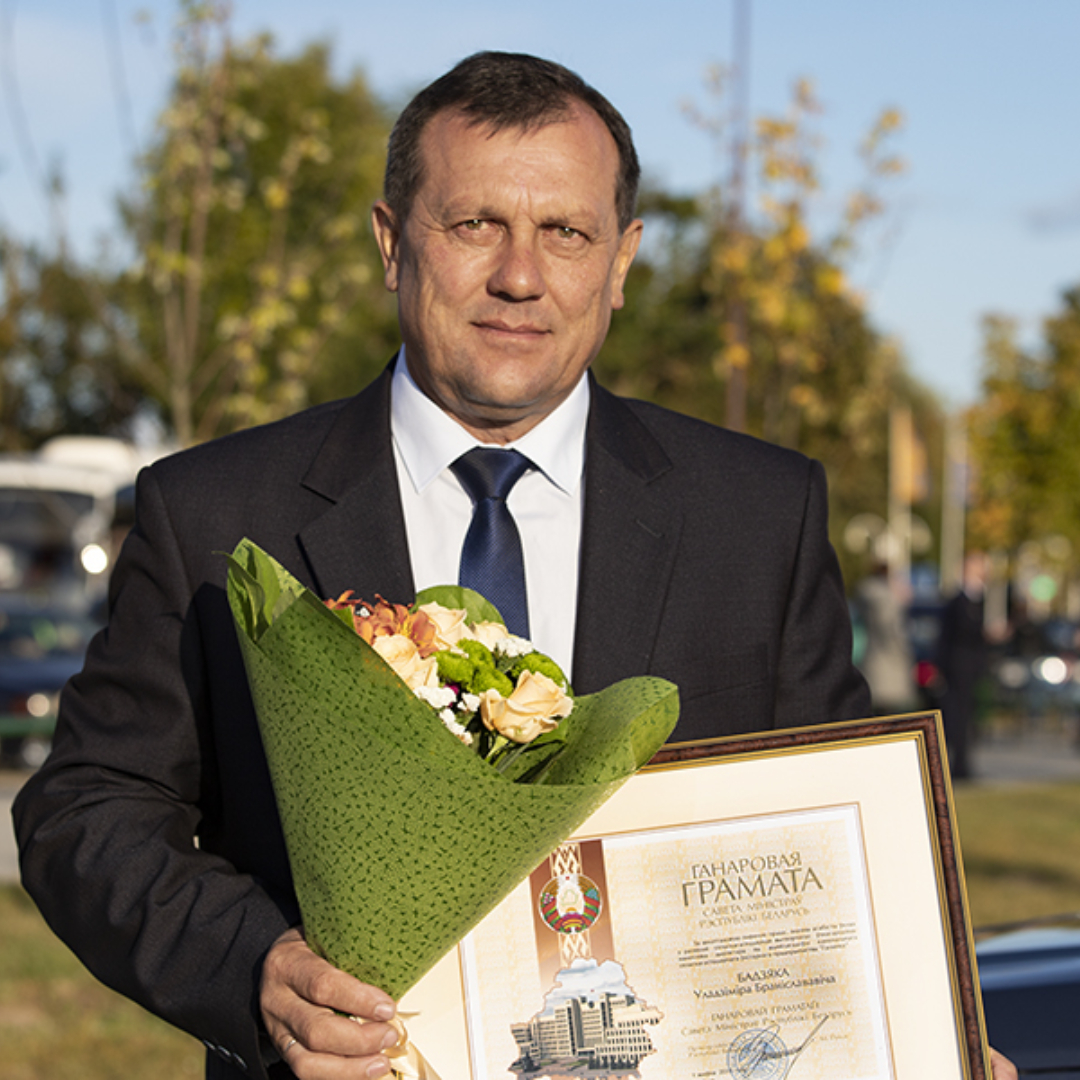 Заместитель директора по животноводству